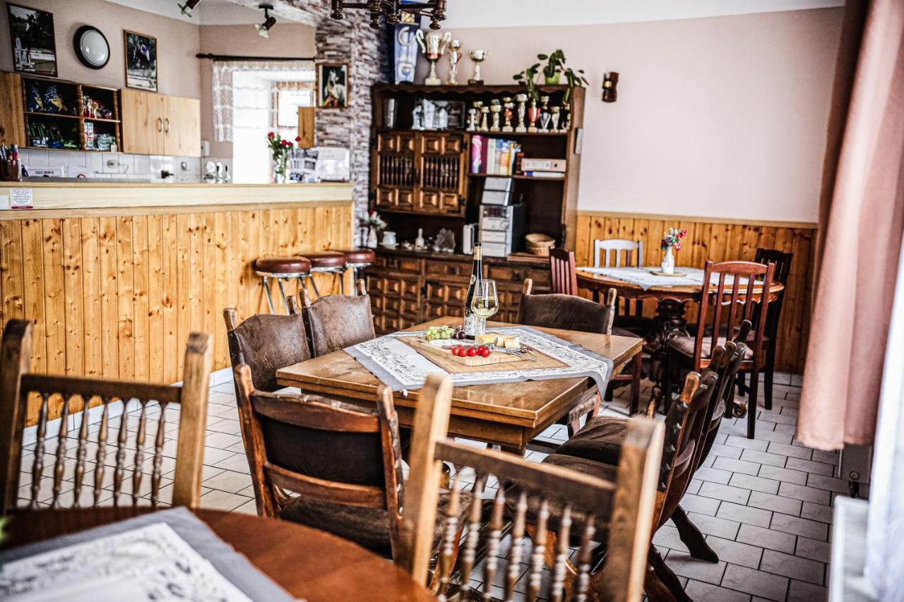 Hotel Staj Newport Domasłowice Dolne Zewnętrze zdjęcie